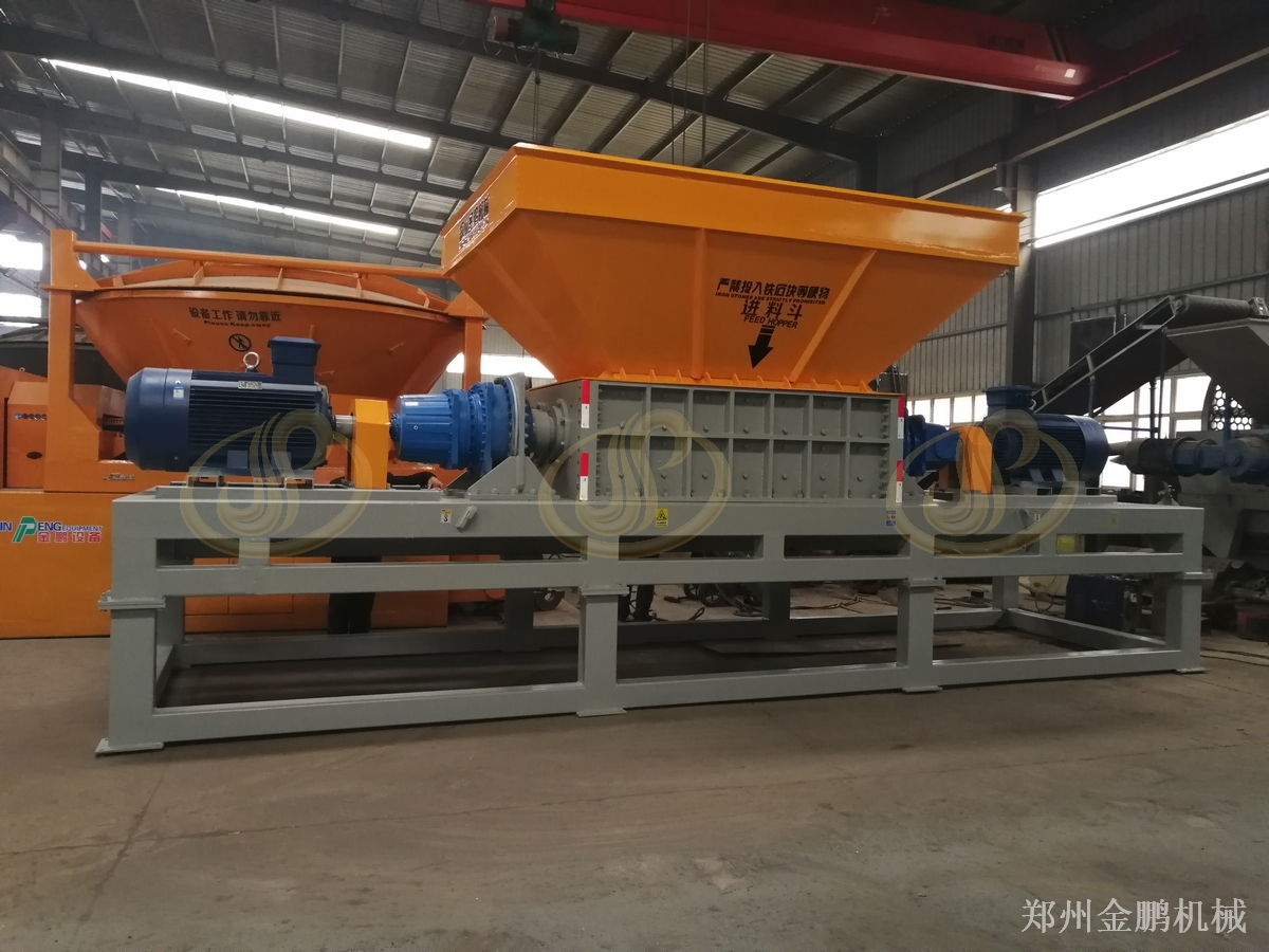 郑州金鹏PS65200旧桌椅粉碎设备助力社区就地减量