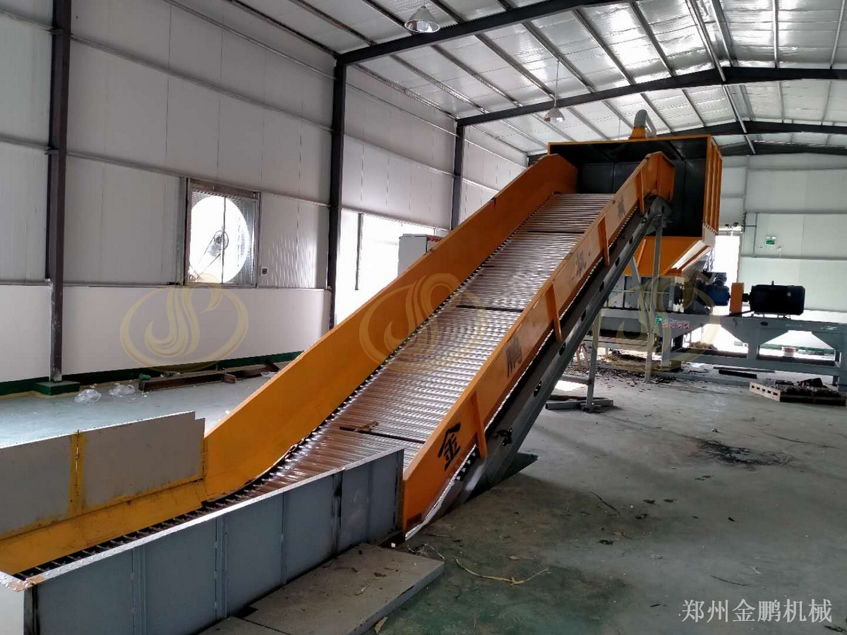 郑州金鹏双轴垃圾撕碎机破碎大件垃圾作业说明